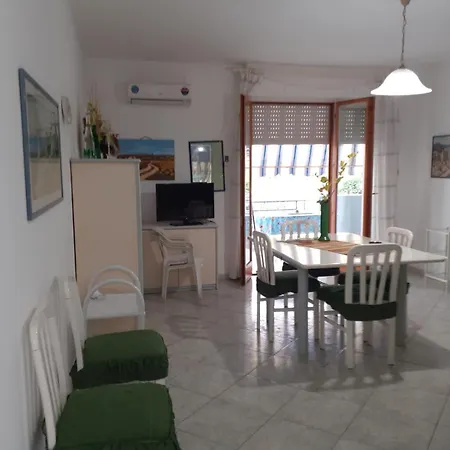 Pm 108 Viale Europa Apartman